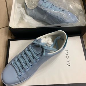 Authentic women’s Gucci Ace Interlocking G sneakers-light blue